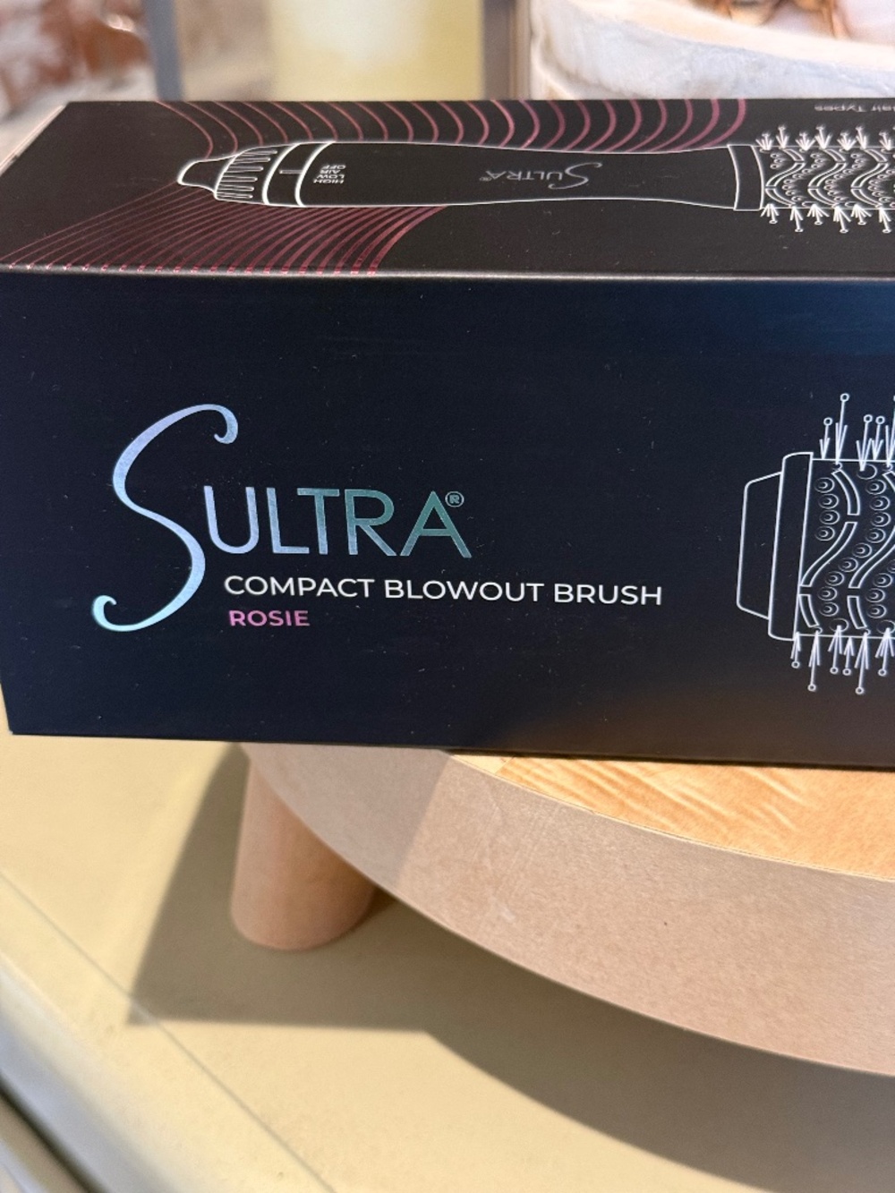 Sultra Compact Bombshell Blowout Brush (Rosie) - Picture 4 of 6